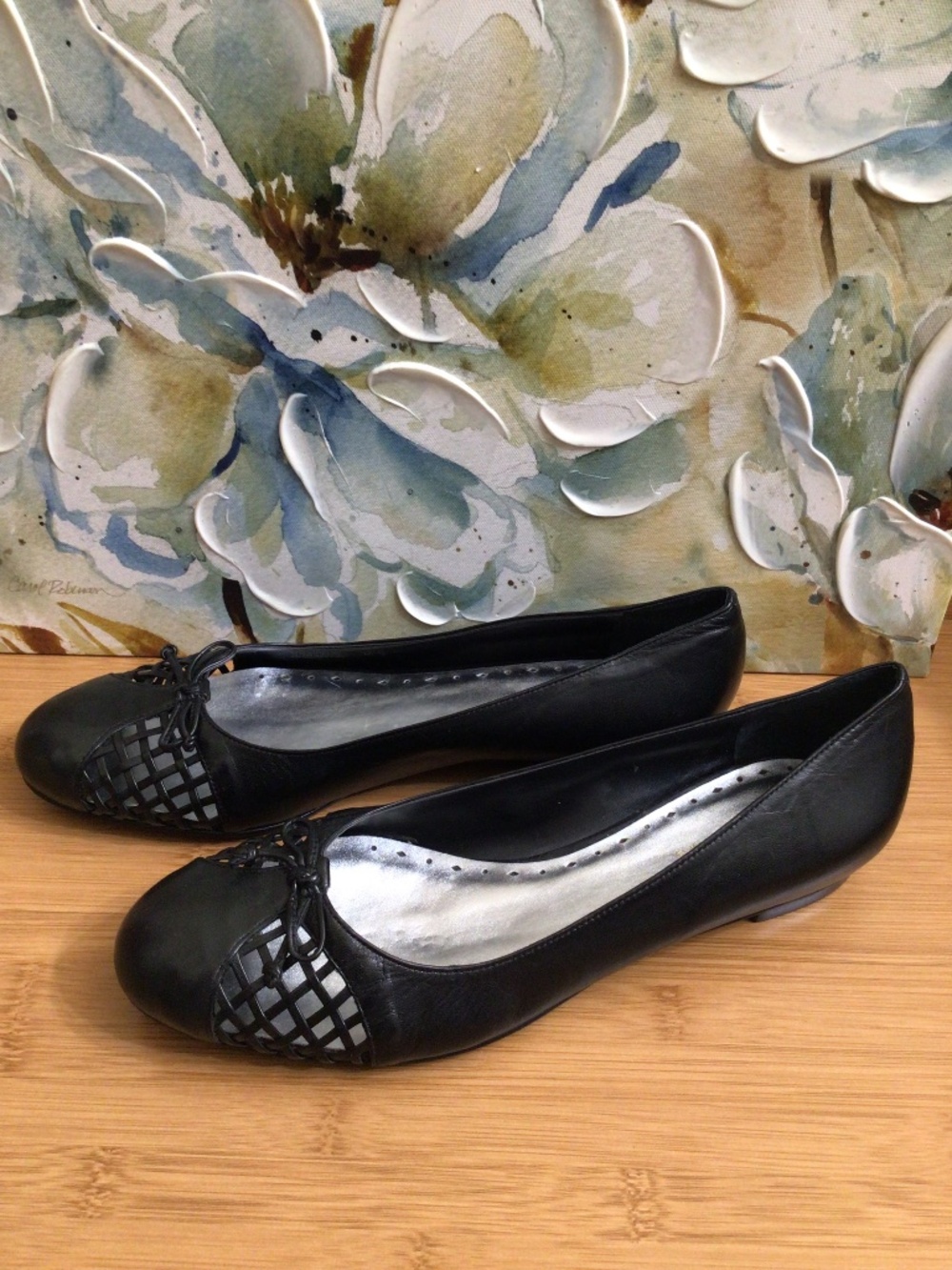 BCBGirls Genuine Leather Ballet Flats Cage Lattice Bow in Black Sz 9